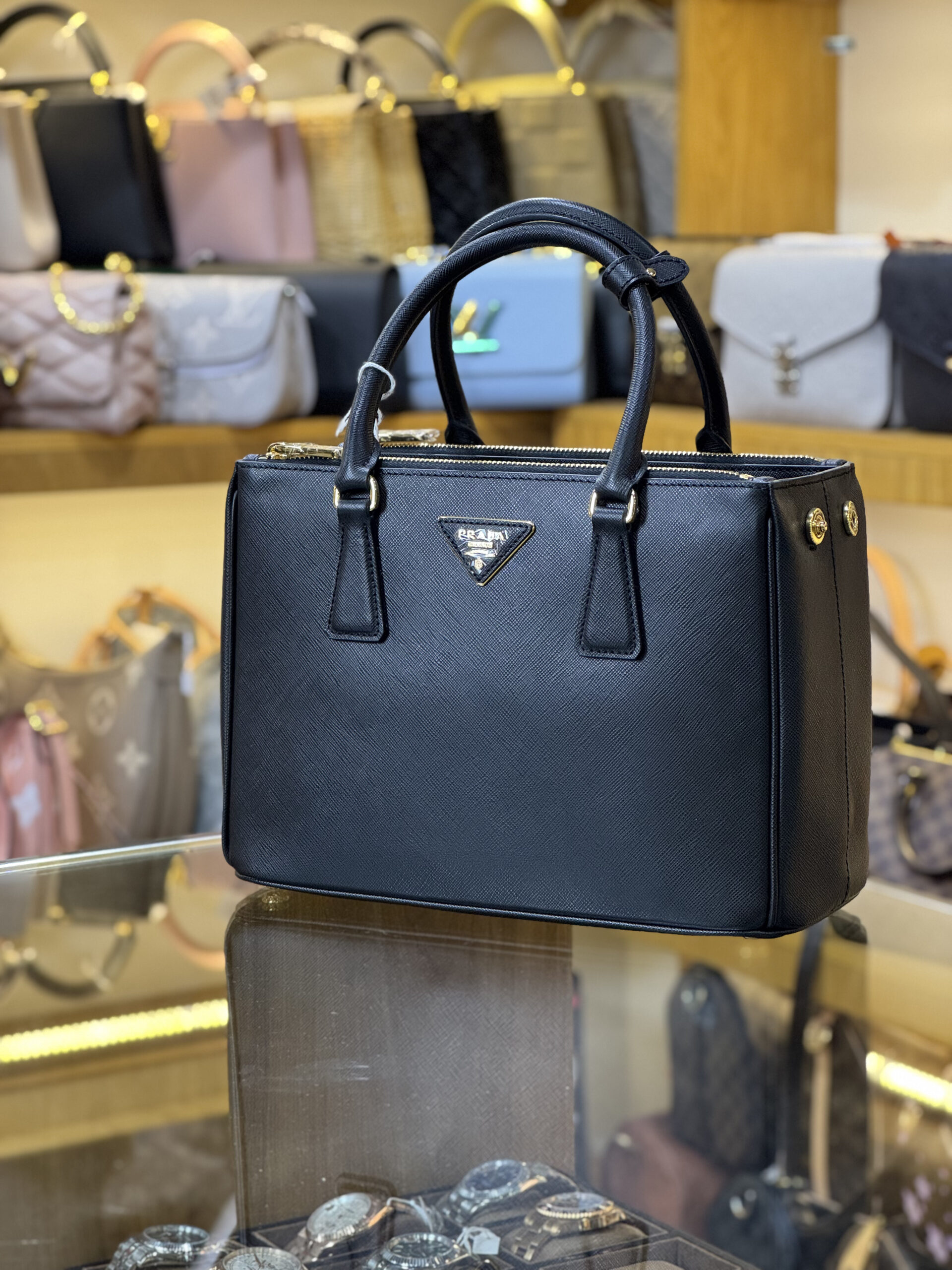 PRADA (19)