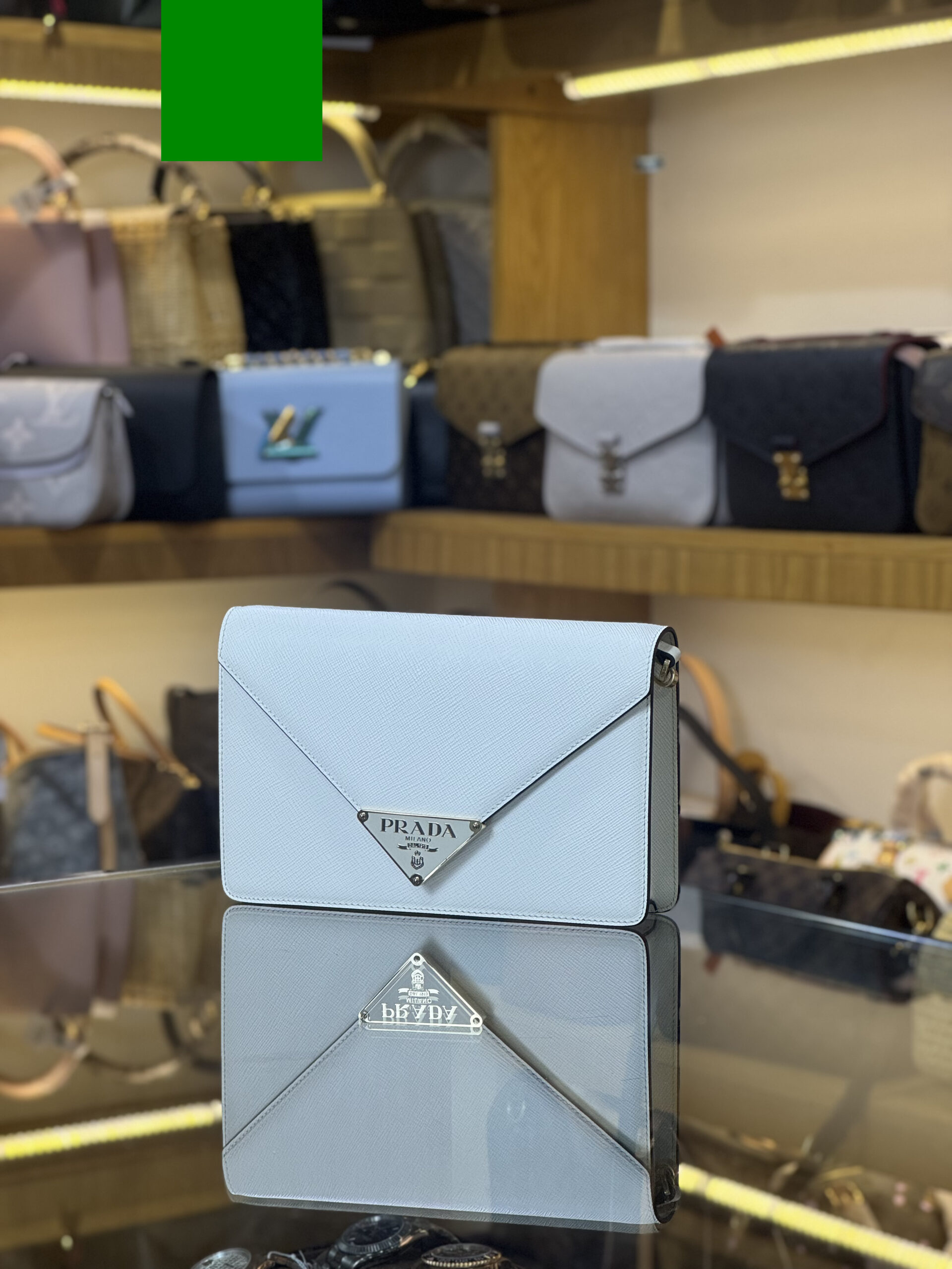 PRADA (2)