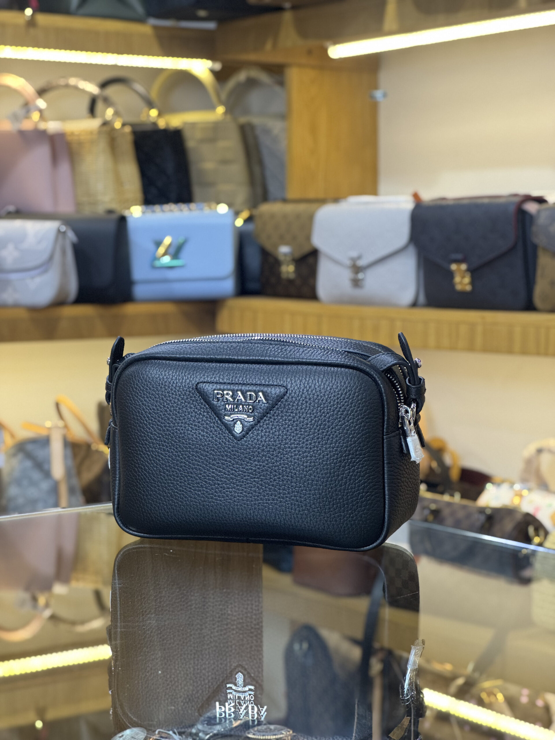 PRADA (3)